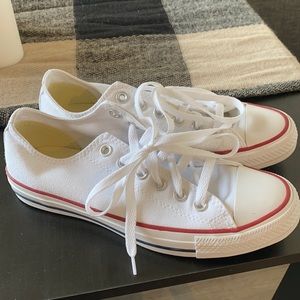 Brand new size 7.5 white converse